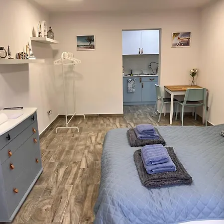 Mirabella アパート